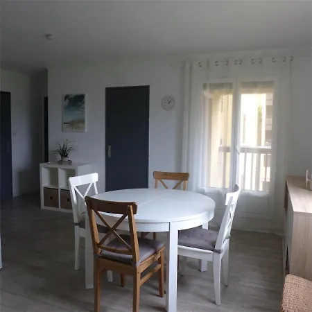 Ref 510, Ocean, Bel Soigne Avec Parking Privatif, Proche Plage Et Commerces, 6 Personnes 세노스